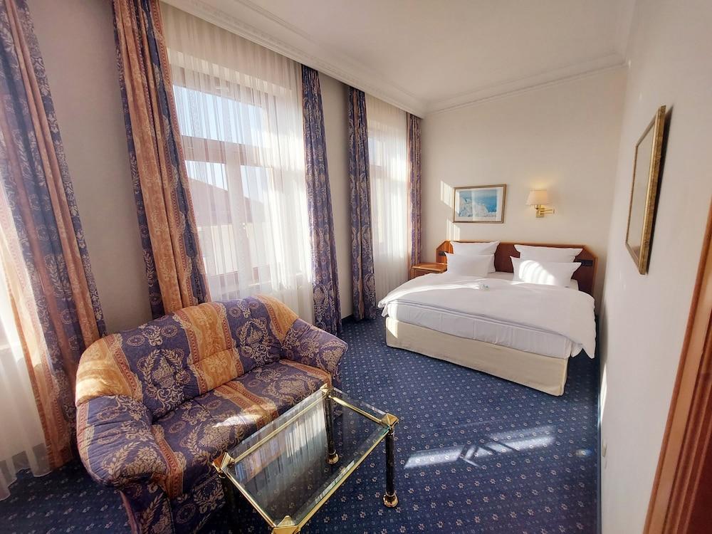 Hotel Bayerischer Hof Dresden Eksteriør bilde